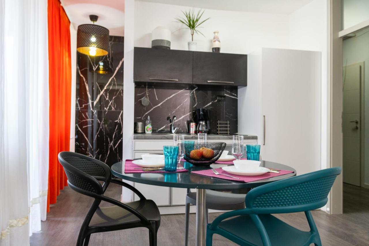 Skopje Eluxory Apartments מראה חיצוני תמונה