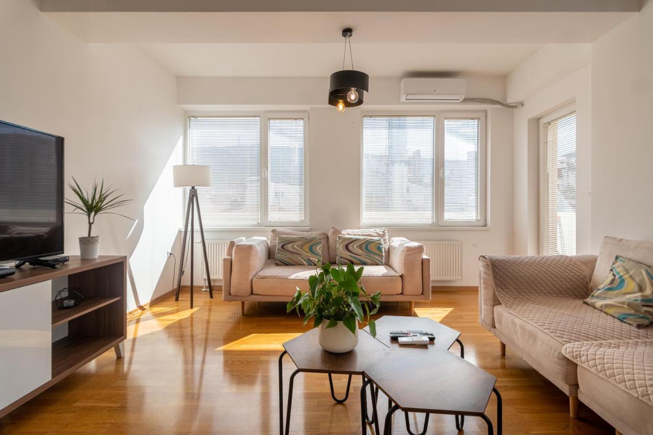 Skopje Eluxory Apartments מראה חיצוני תמונה